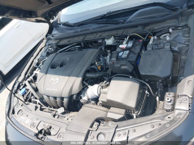 JM1BPABL6M1312924 Mazda MAZDA3