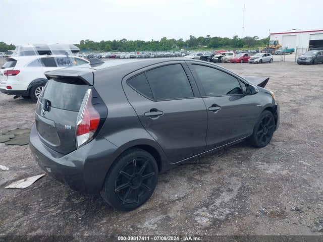 Toyota Prius C Four/one/three/two 2015 JTDKDTB36F1107207 Image 4