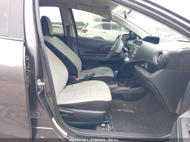 Toyota Prius C Four/one/three/two 2015 JTDKDTB36F1107207 Image 5