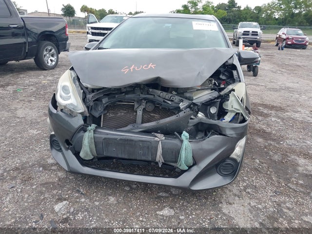 Toyota Prius C Four/one/three/two 2015 JTDKDTB36F1107207 Image 6
