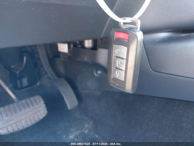 JA4AD3A31JJ001411 Mitsubishi Outlander Sel