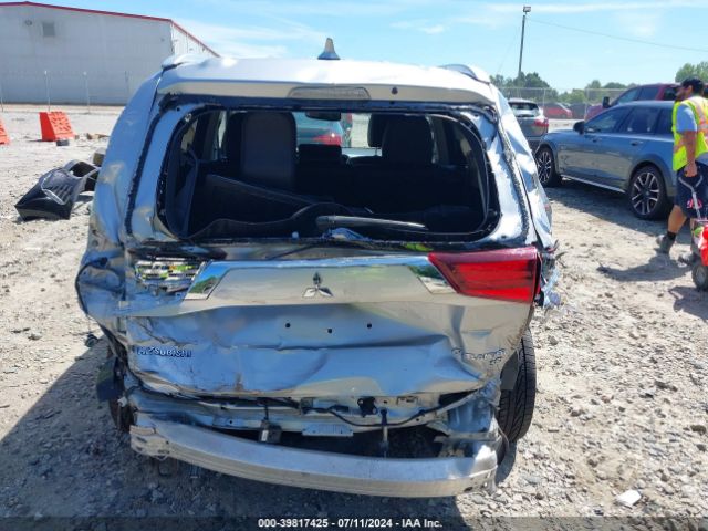JA4AD3A31JJ001411 Mitsubishi Outlander Sel