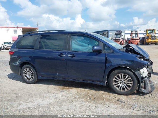 Toyota SIENNA XLE 2020 5TDYZ3DC3LS068373 Image 14