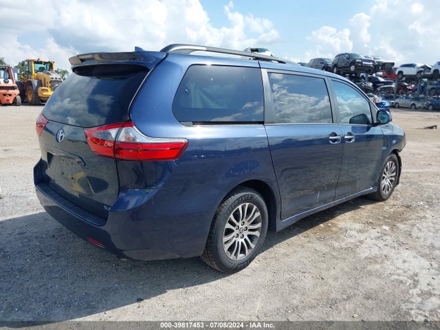 Toyota SIENNA XLE 2020 5TDYZ3DC3LS068373 Image 4