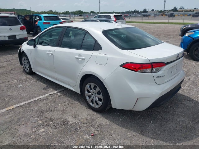 Toyota COROLLA LE 2021 5YFEPMAE3MP228315 Image 3