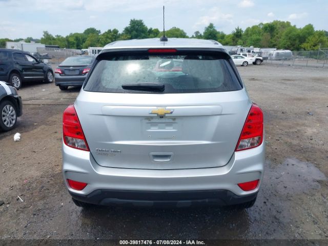 KL7CJNSB2JB722045 Chevrolet TRAX LS