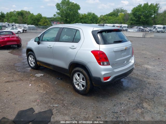 KL7CJNSB2JB722045 Chevrolet TRAX LS