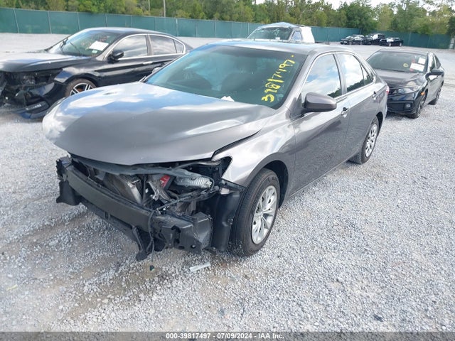 Toyota CAMRY LE 2015 4T1BF1FK4FU099778 Image 2
