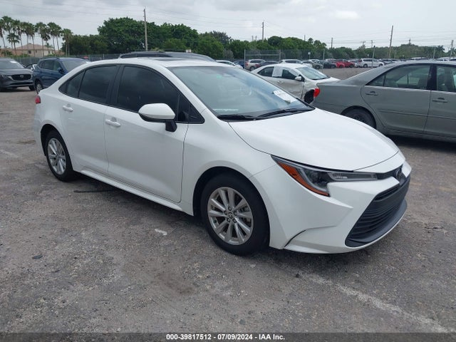 Toyota COROLLA LE 2023 JTDB4MEE7P3003415 Image 1