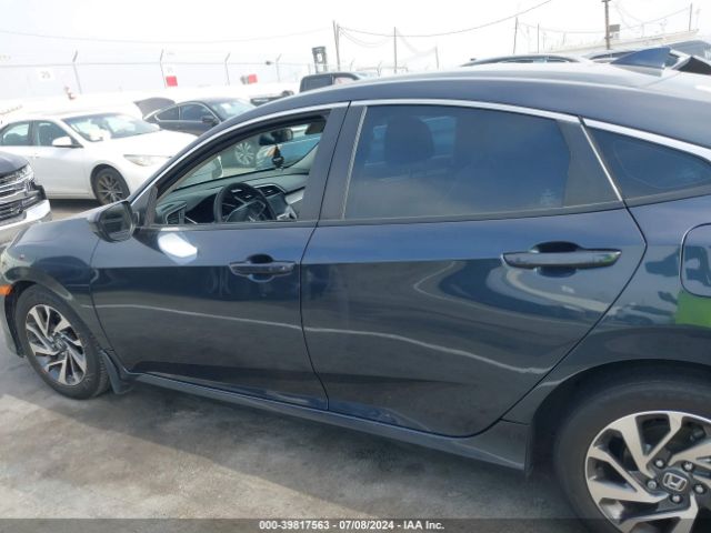 2HGFC2F78JH600426 Honda CIVIC EX