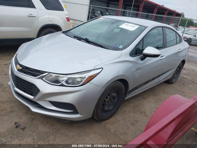 Chevrolet Cruze Ls Auto 2018 1G1BC5SM1J7125930 Image 2