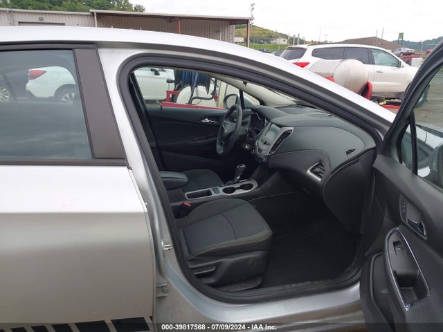 Chevrolet Cruze Ls Auto 2018 1G1BC5SM1J7125930 Image 5