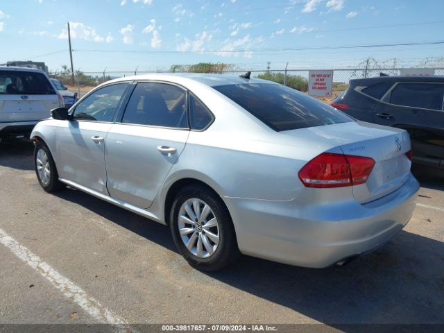 1VWAT7A34EC066552 Volkswagen Passat 1.8t Wolfsburg Edition