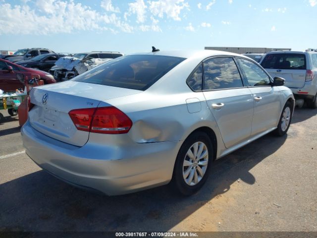 1VWAT7A34EC066552 Volkswagen Passat 1.8t Wolfsburg Edition