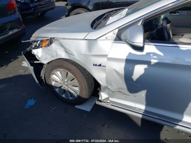 KMHE24L18GA014160 Hyundai Sonata Hybrid Se