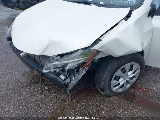 Toyota Corolla Le Eco 2017 5YFBPRHE0HP610085 Image 6
