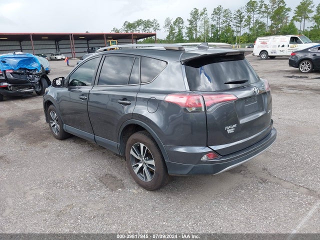 Toyota Rav4 Xle 2017 JTMWFREV0HD094936 Image 3