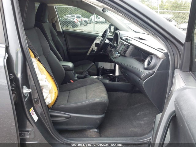 Toyota Rav4 Xle 2017 JTMWFREV0HD094936 Image 5