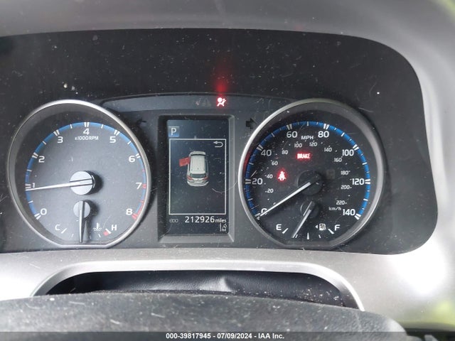 Toyota Rav4 Xle 2017 JTMWFREV0HD094936 Image 7