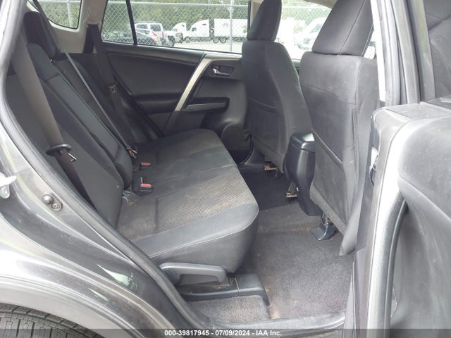 Toyota Rav4 Xle 2017 JTMWFREV0HD094936 Image 8