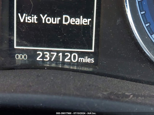 Toyota COROLLA SE 2017 5YFBURHE5HP660988 Image 15
