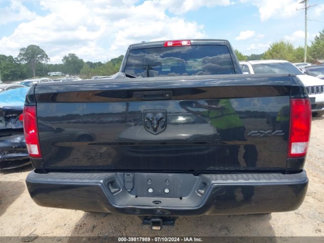 1C6RR7FT0JS348420 RAM 1500 Express Quad Cab 4x4 6'4 Box