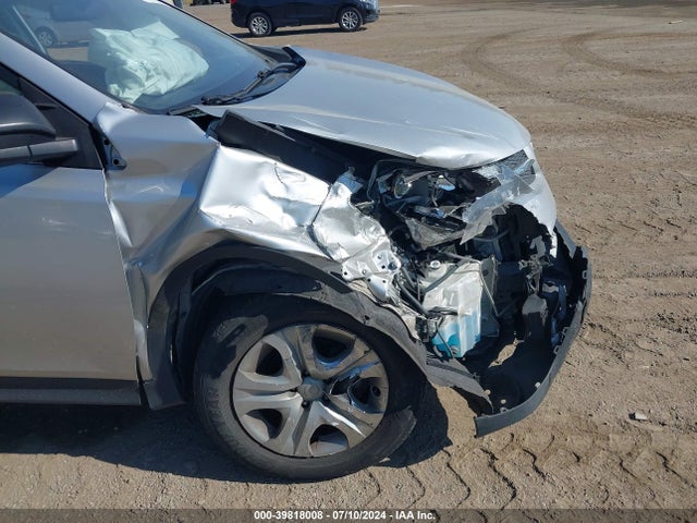 Toyota RAV4 LE 2015 JTMBFREV8FD105421 Image 6