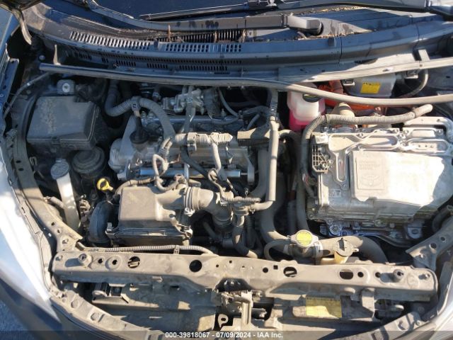 JTDKDTB33E1076674 Toyota Prius C One