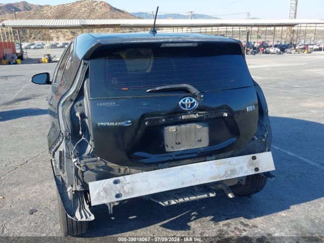 JTDKDTB33E1076674 Toyota Prius C One