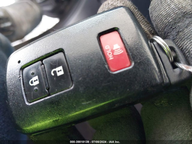Toyota Prius C Three 2014 JTDKDTB31E1066869 Image 11