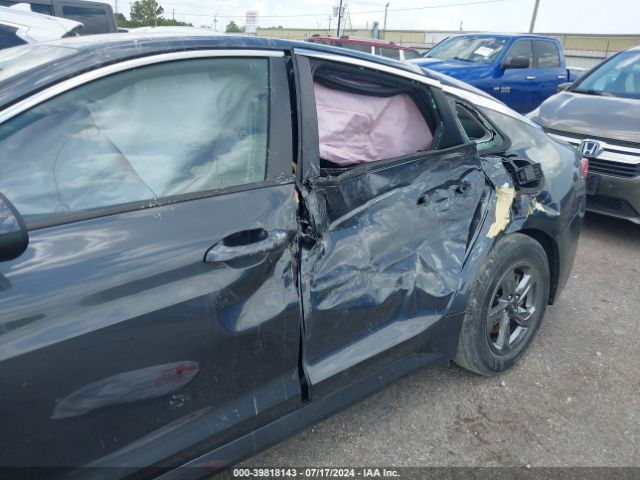 5XXG14J22MG065701 KIA K5 LXS