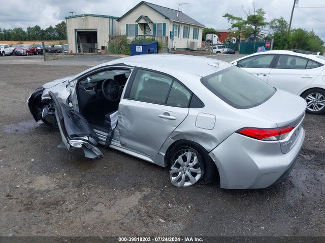 Toyota Corolla Hybrid Le 2024 JTDBCMFE0R3048930 Image 3