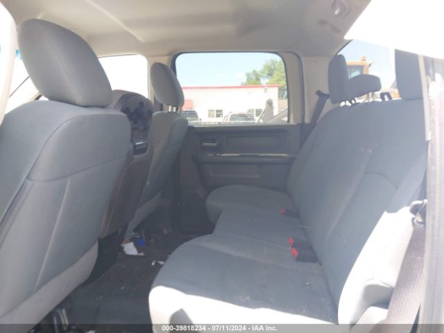 3C6UR5HL8HG589087 RAM 2500 Tradesman  4x4 8' Box