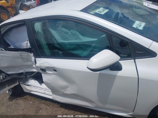 Toyota COROLLA LE 2022 5YFEPMAE4NP298116 Image 13
