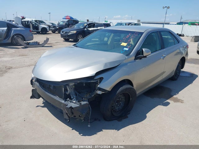 Toyota CAMRY LE 2016 4T4BF1FK3GR541831 Image 2