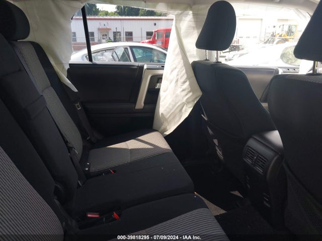 Toyota 4RUNNER SR5 2016 JTEZU5JR1G5112577 Image 8