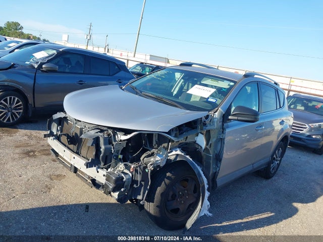 Toyota RAV4 LE 2017 2T3ZFREV0HW361587 Image 2