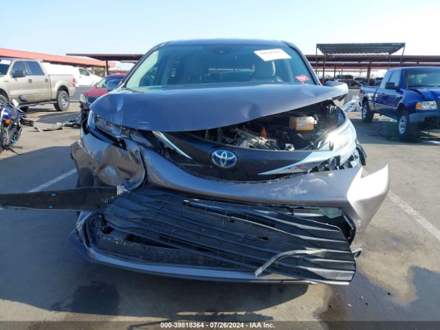 5TDKSKFC7MS005604 Toyota SIENNA LE