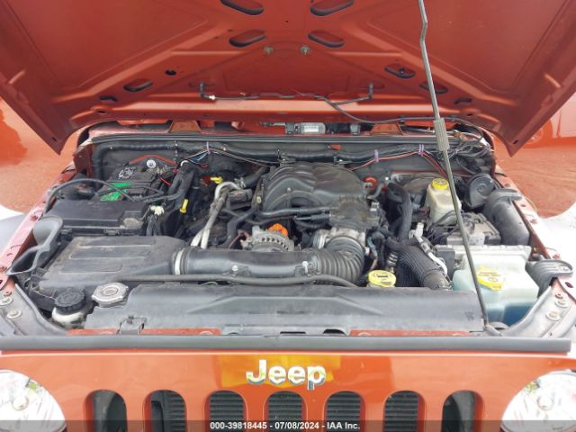 1C4BJWDG4EL259581 Jeep Wrangler Unlimited Sport