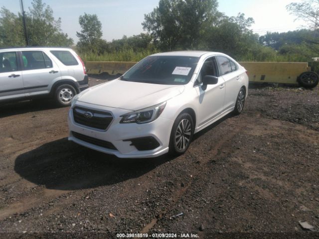 4S3BNAB61J3003927 Subaru Legacy 2.5i