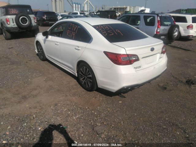 4S3BNAB61J3003927 Subaru Legacy 2.5i