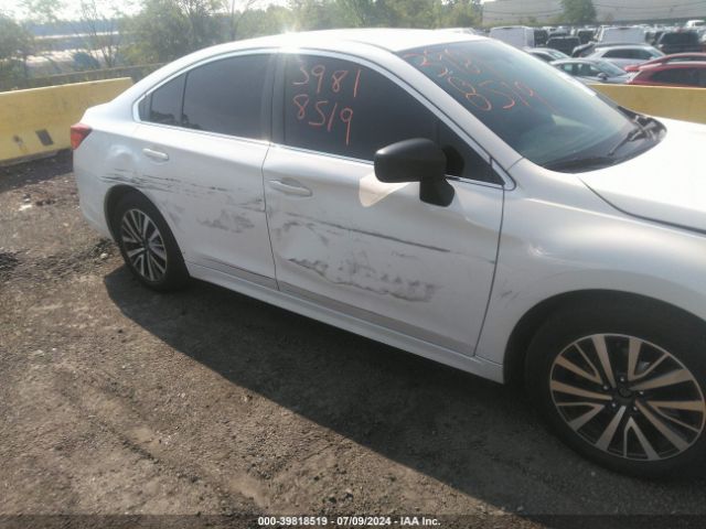 4S3BNAB61J3003927 Subaru Legacy 2.5i