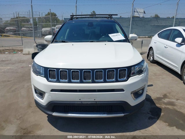 3C4NJCCB9JT248124 Jeep Compass Limited Fwd