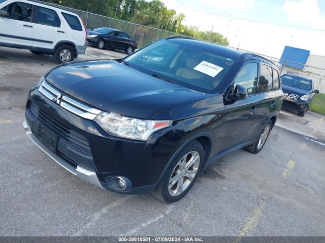JA4AD3A35FZ007981 Mitsubishi Outlander Se