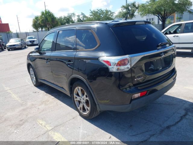 JA4AD3A35FZ007981 Mitsubishi Outlander Se