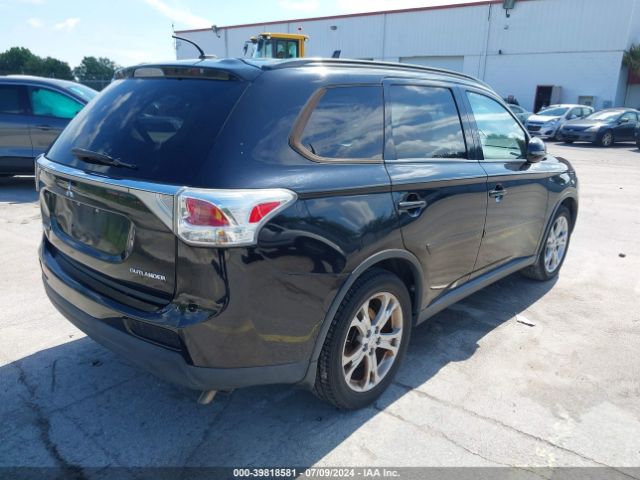 JA4AD3A35FZ007981 Mitsubishi Outlander Se