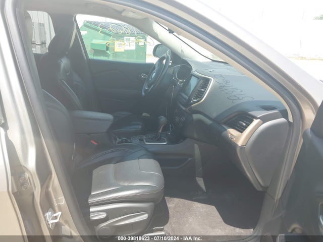 1C4PJMDB9HW528143 Jeep Cherokee Limited 4x4