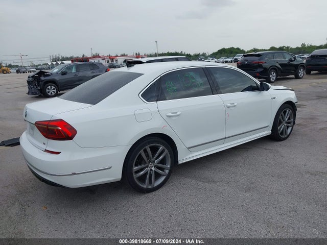 1VWDT7A30HC005880 Volkswagen Passat 1.8t R-line