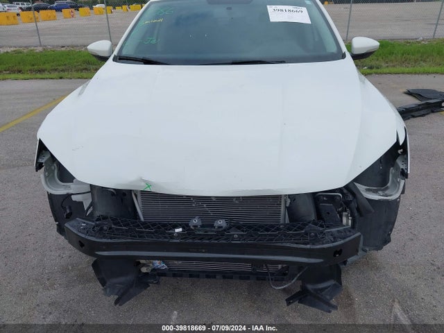 1VWDT7A30HC005880 Volkswagen Passat 1.8t R-line