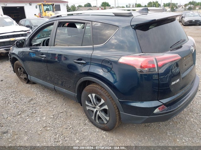 Toyota RAV4 LE 2018 2T3BFREV8JW781654 Image 3